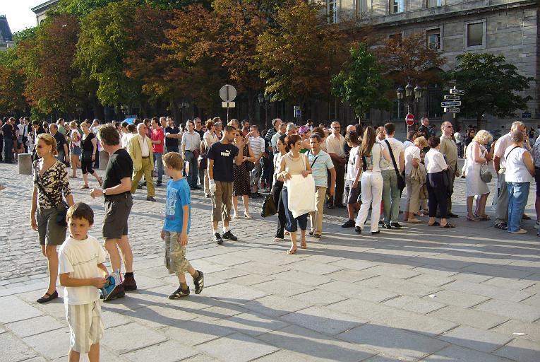 119 - Attente pour le concert.JPG